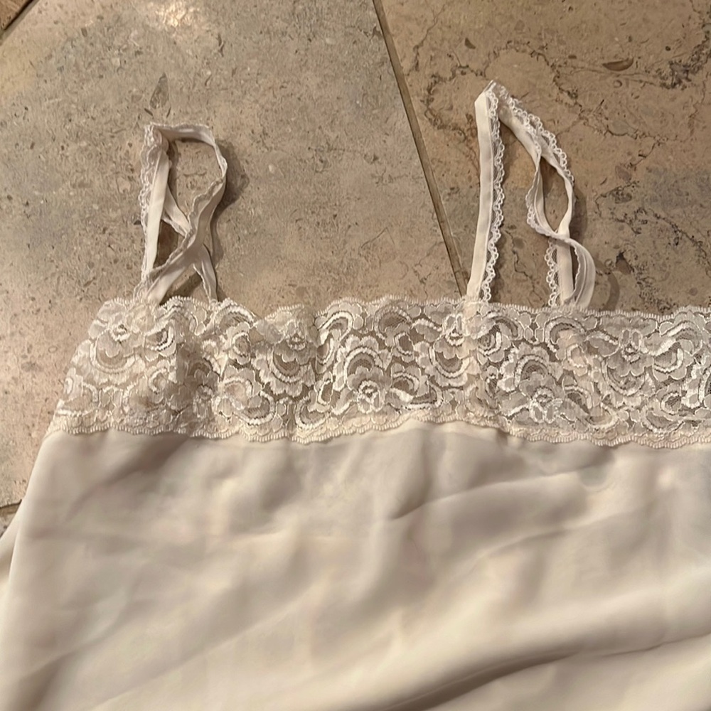 Valerie Stevens cream colored nightie - excellent condition